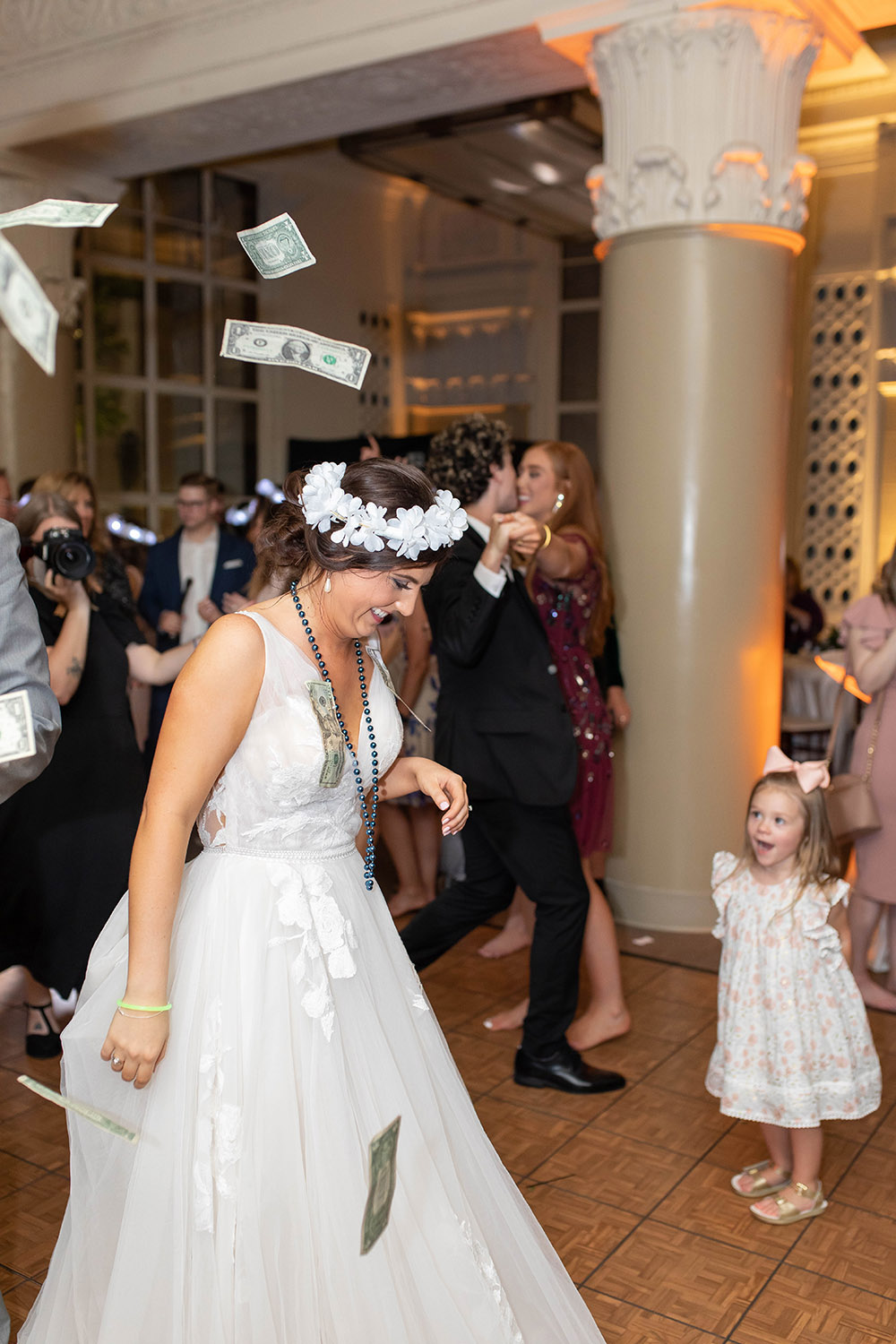 money dance at wedding
