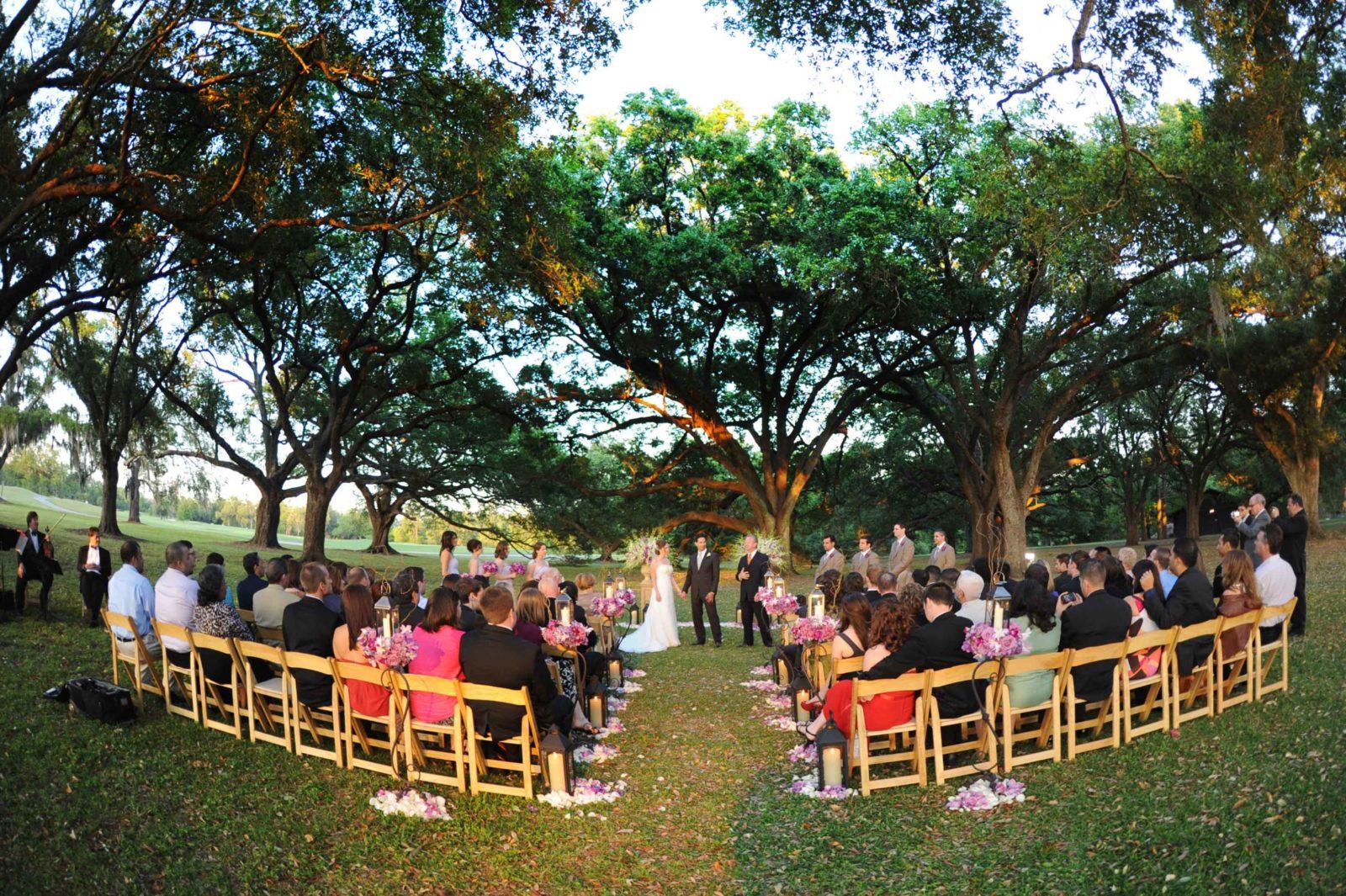 Wedding Ceremony at the Audubon Clubhouse. Photo: Studio Tran
