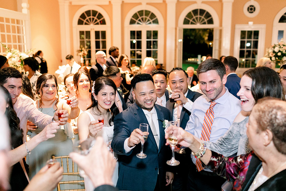 Traditional Vietnamese wedding reception toasts